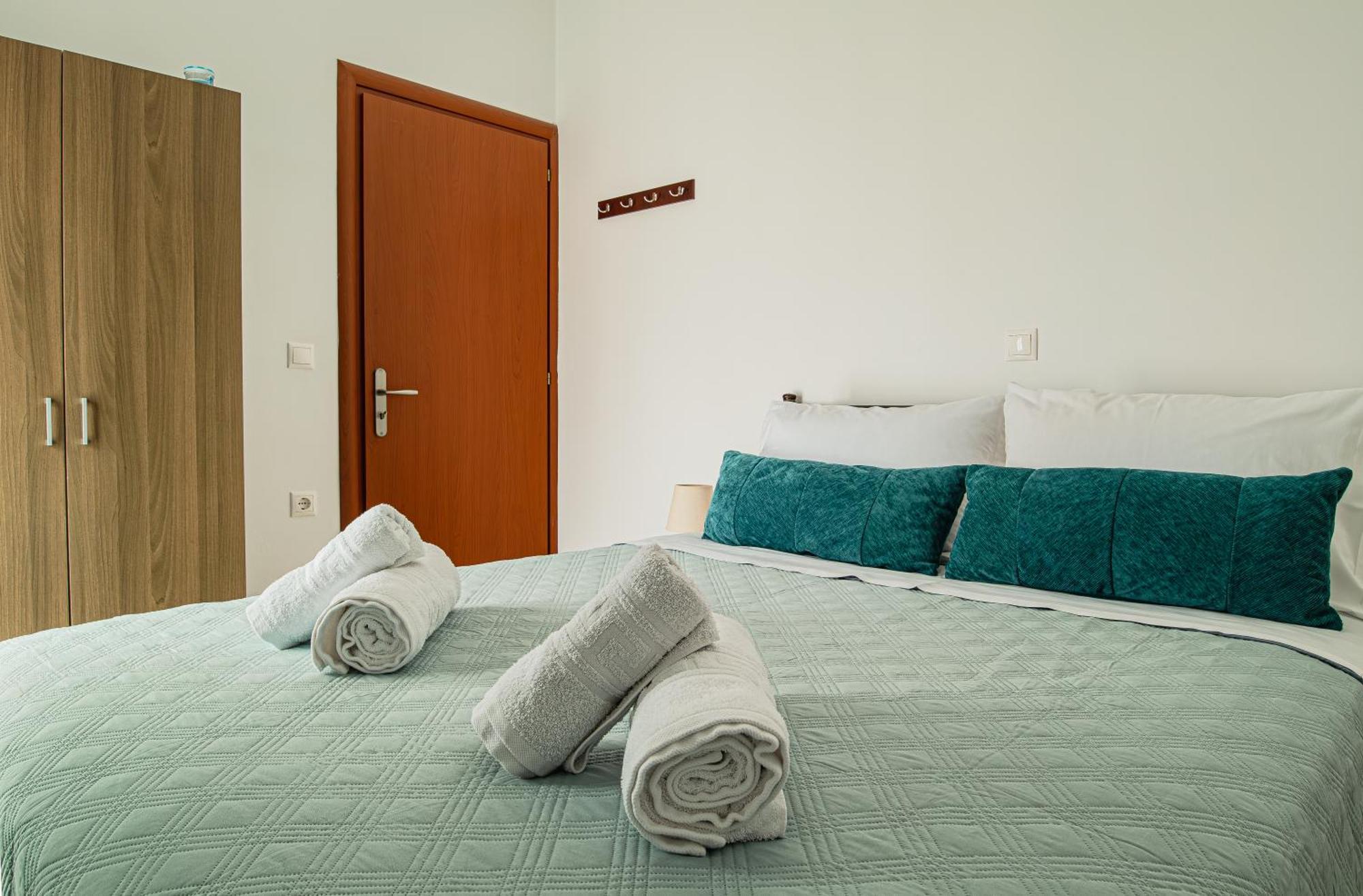 Basiliki'S Apartments อาร์คานเยโลส ภายนอก รูปภาพ