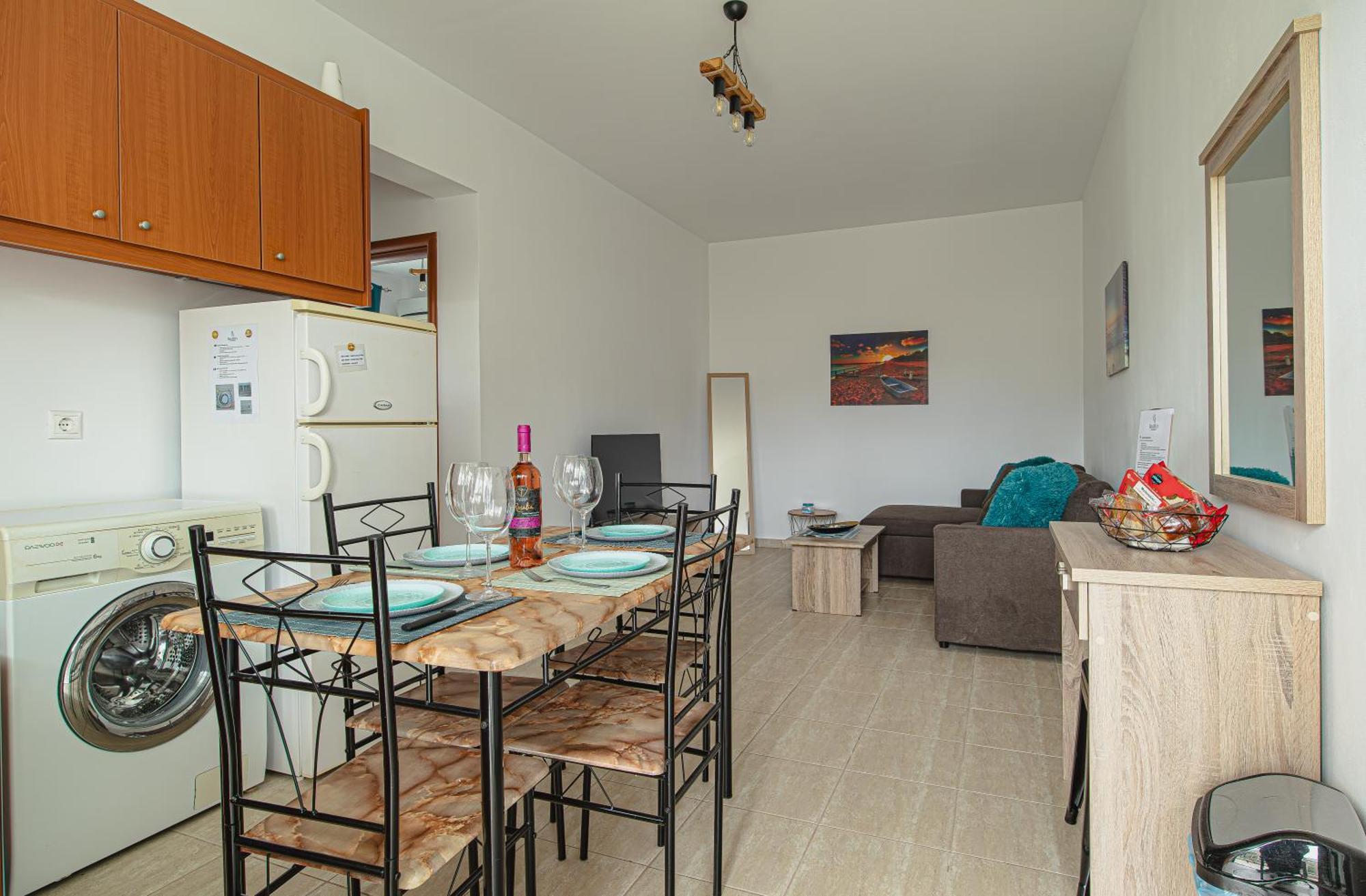 Basiliki'S Apartments อาร์คานเยโลส ภายนอก รูปภาพ