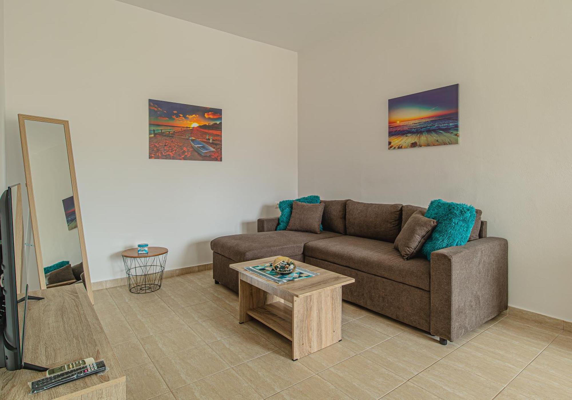 Basiliki'S Apartments อาร์คานเยโลส ภายนอก รูปภาพ